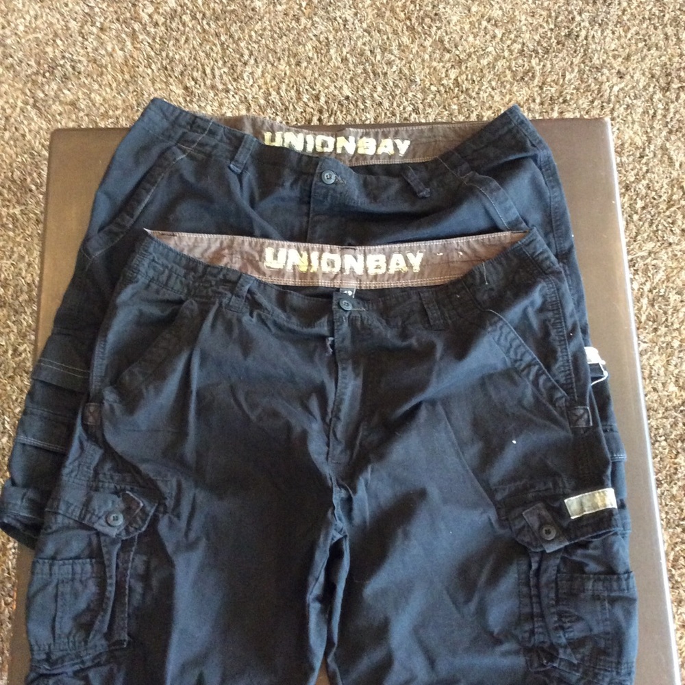 Men’s 42 union bay cargo shorts.